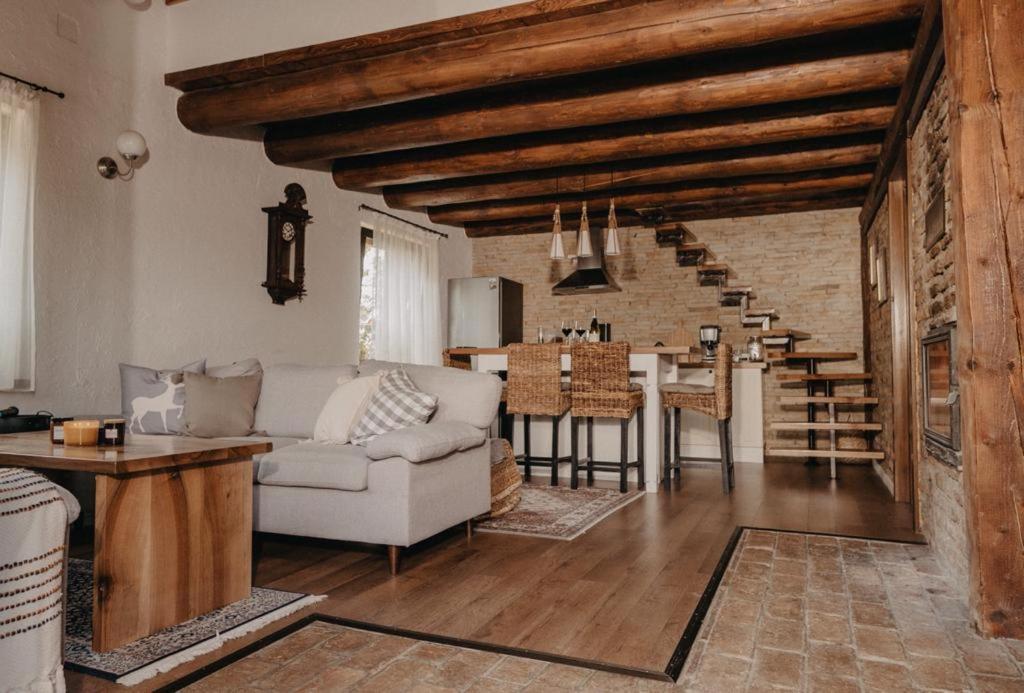 Honey Home Bistrita  Exterior photo