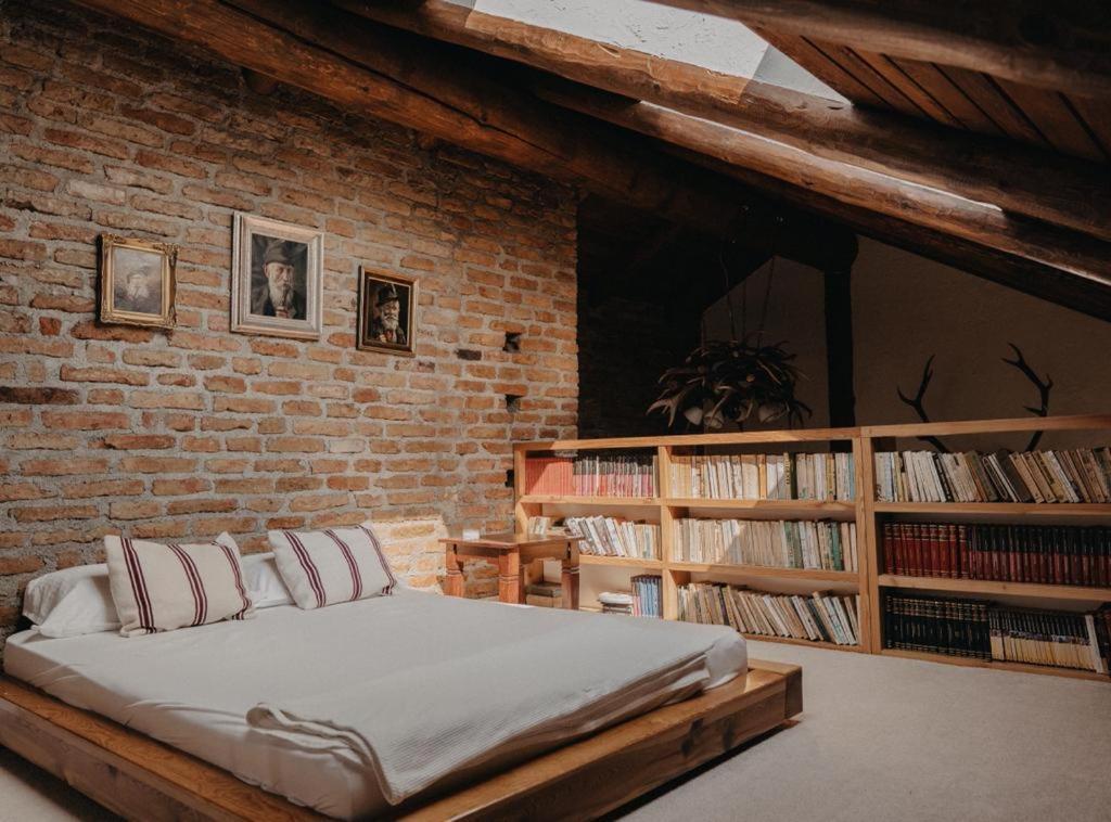 Honey Home Bistrita  Exterior photo